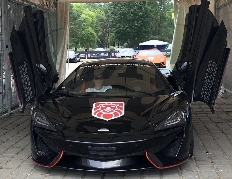 Svart Begagnad 2017 McLaren 570GT Sportkupé | 1 500 000 kr - Bild 1/4