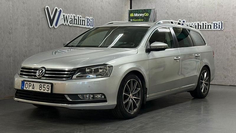 Silver Begagnad 2012 VW Passat Kombi | 49 900 kr (Marknadspris) - Bild 1/4