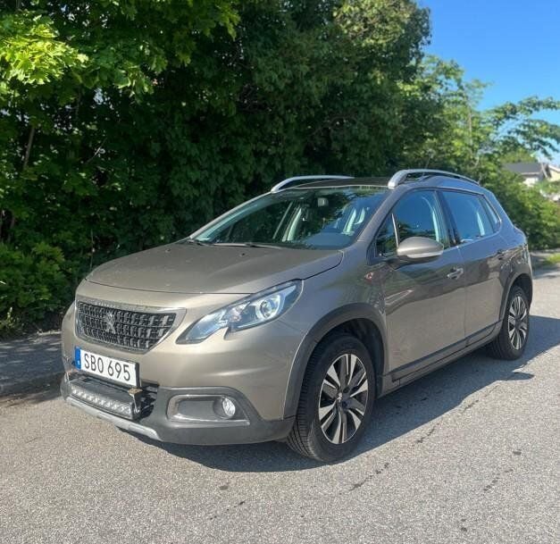 Brun Begagnad 2016 Peugeot 2008 Allure SUV | 106 000 kr (Marknadspris) - Bild 1/4
