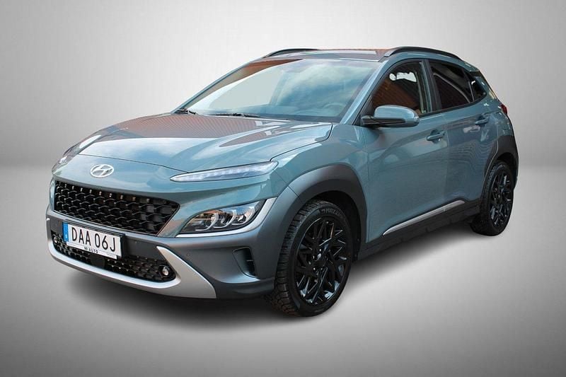 Svart Begagnad 2021 Hyundai Kona Advanced SUV | 219 900 kr (Marknadspris) - Bild 1/4