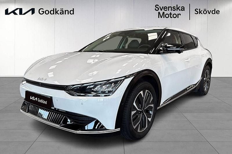 Vit Begagnad 2022 Kia EV6 Plus SUV | 399 200 kr - Bild 1/4