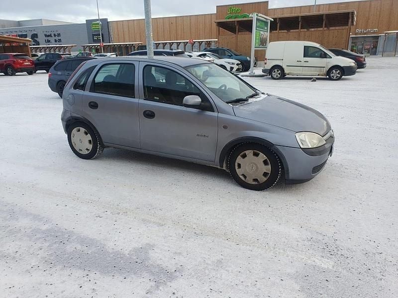 Begagnad 2003 Opel Corsa Halvkombi | 12 000 kr (Bra pris) - Bild 1/4