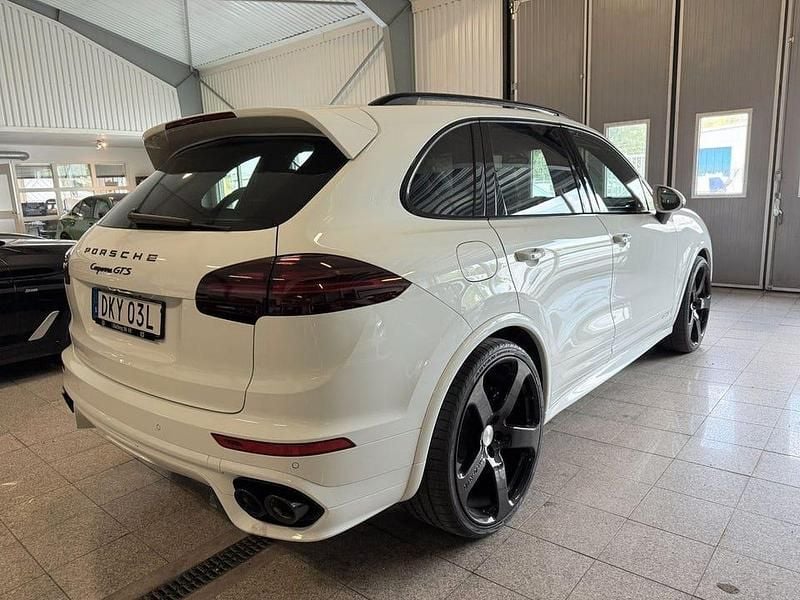 Begagnad Porsche Cayenne Turbo 441 HK (324 kW) 2016 Vit SUV