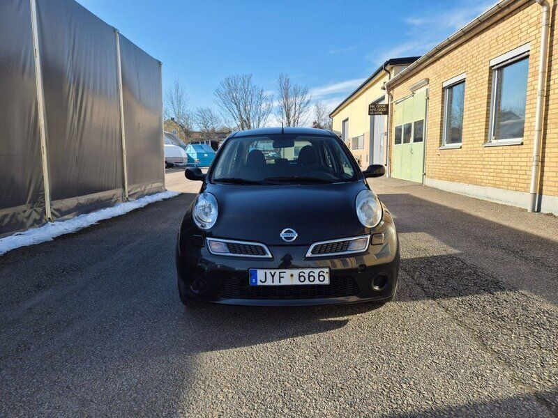 Svart Begagnad 2009 Nissan Micra Halvkombi | 18 000 kr (Marknadspris) - Bild 1/4