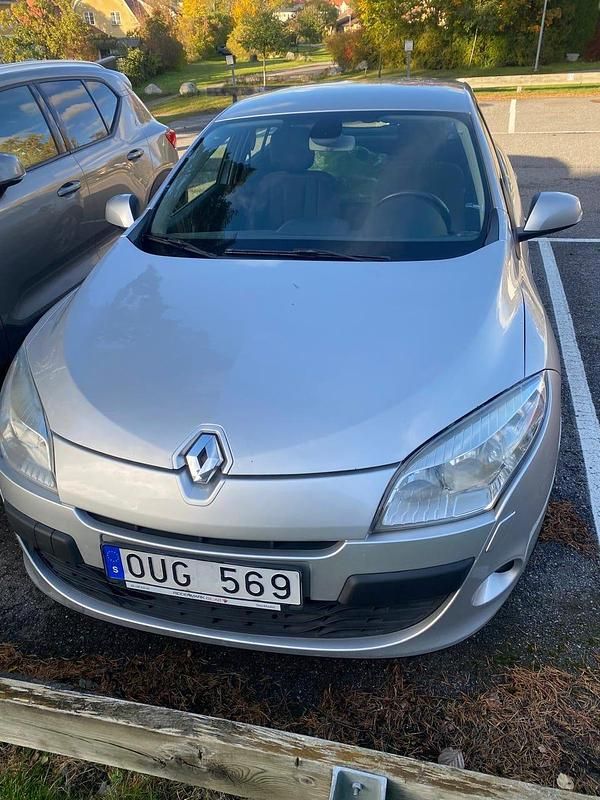 Begagnad 2009 Renault Mégane III Halvkombi | 29 900 kr (Marknadspris) - Bild 1/4