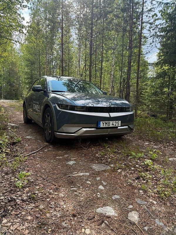 Grön Begagnad 2023 Hyundai Ioniq 5 Advanced SUV | 539 500 kr - Bild 1/4