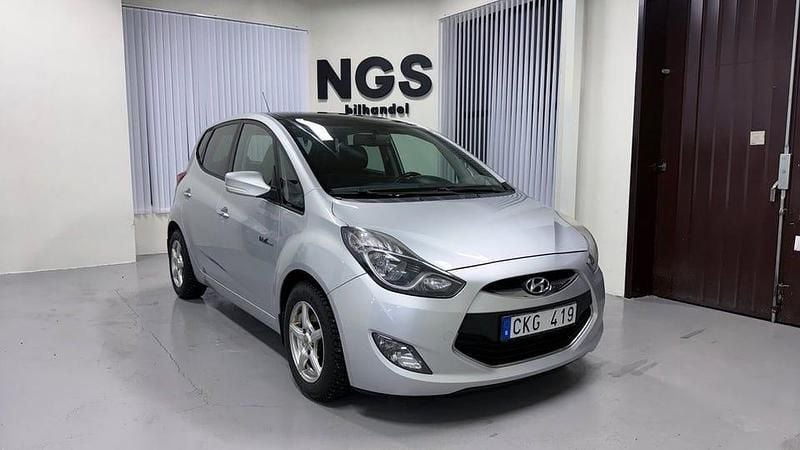 Silver Begagnad 2012 Hyundai ix20 Edition Halvkombi | 54 000 kr (Marknadspris) - Bild 1/4