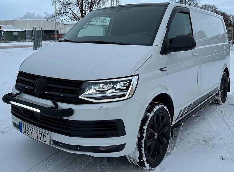 Vit Begagnad 2019 VW T6.1 Edition Van | 373 750 kr (Superpris) - Bild 1/4