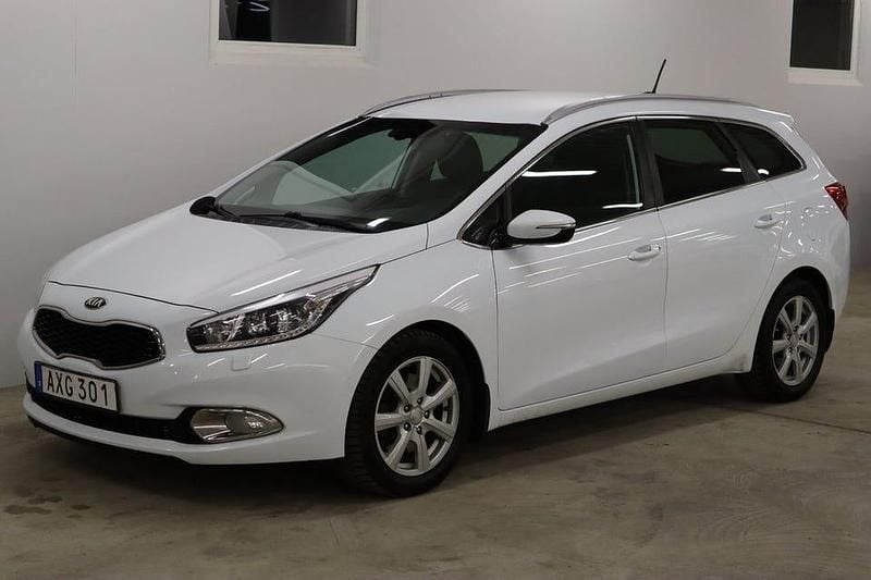 Vit Begagnad 2014 Kia Ceed Sportswagon Kombi | 84 900 kr (Bra pris) - Bild 1/4