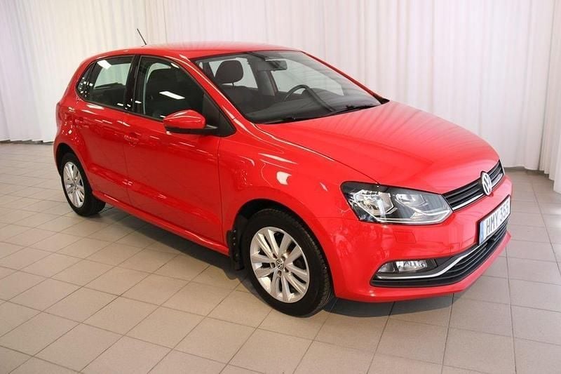 Röd Begagnad 2016 VW Polo Halvkombi | 85 000 kr (Bra pris) - Bild 1/4