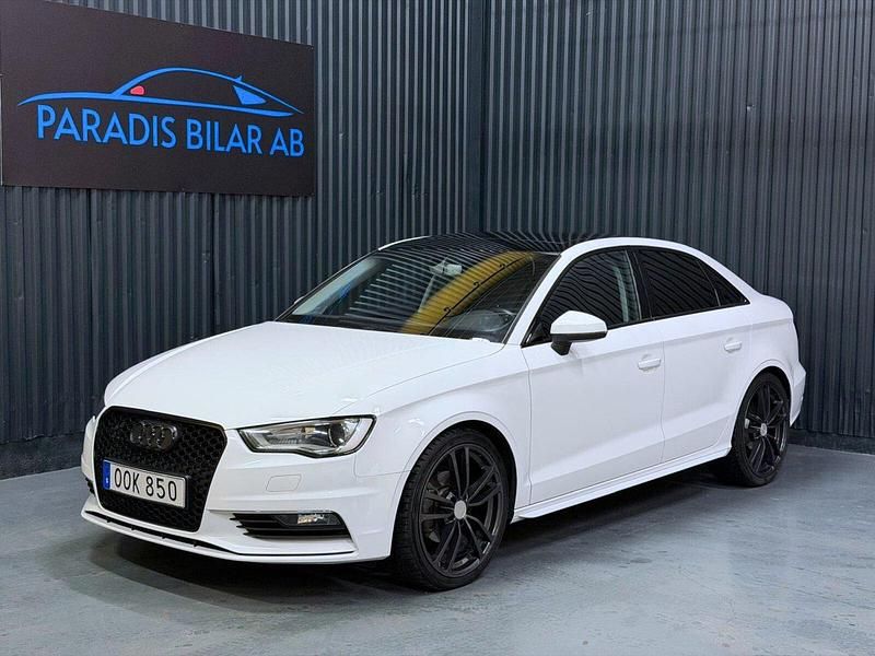 Vit Begagnad 2015 Audi A3 Ambition Sedan | 169 900 kr (Marknadspris) - Bild 1/4