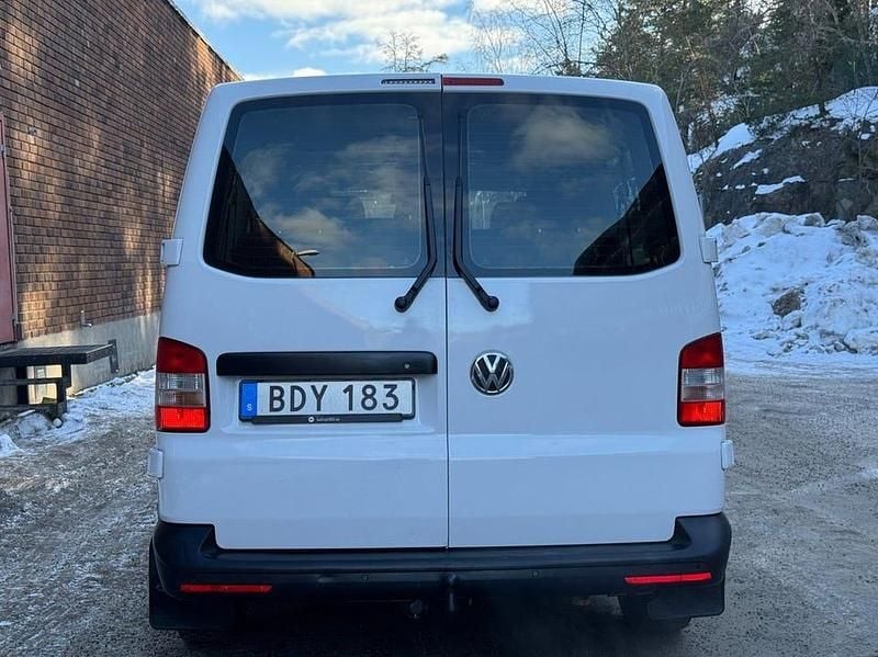 Begagnad VW Caravelle Trendline 140 HK (102 kW) 2014 Vit Minibuss