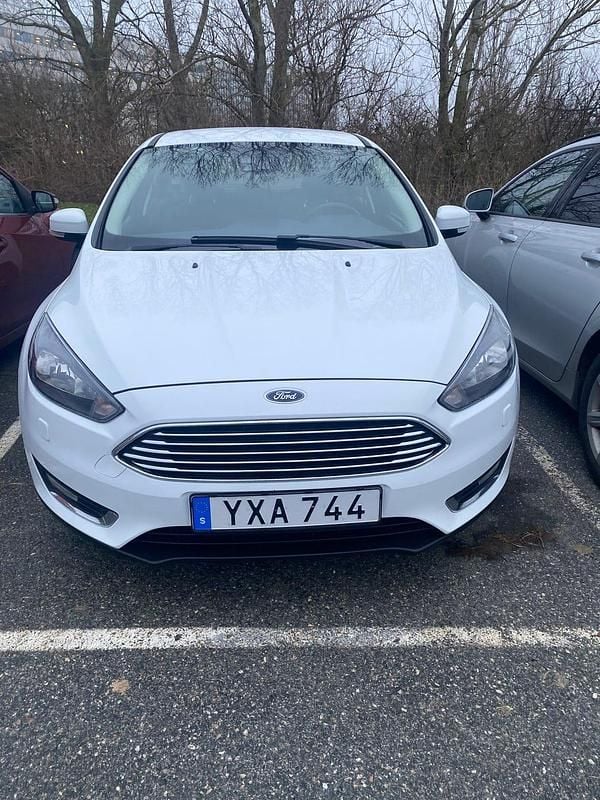 Begagnad 2018 Ford Focus Halvkombi | 89 900 kr (Bra pris) - Bild 1/4