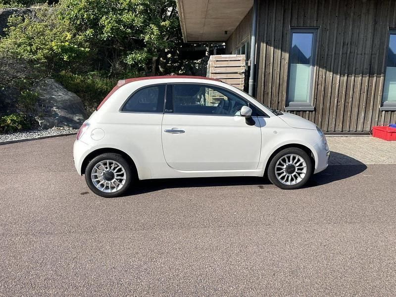 Vit Begagnad 2011 Fiat 500C Cab | 52 500 kr (Marknadspris) - Bild 1/4