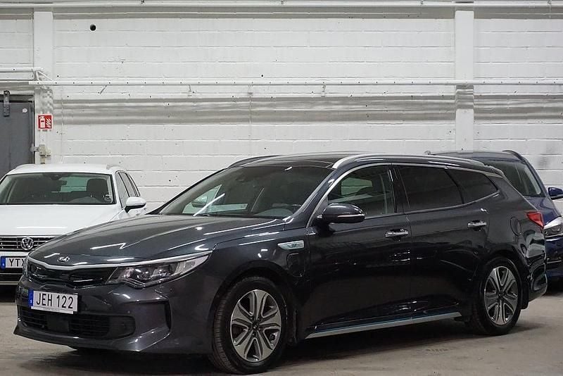 Grå Begagnad 2017 Kia Optima Plus Kombi | 239 900 kr - Bild 1/4