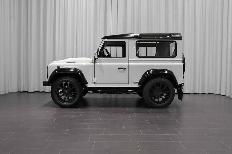 Begagnad Land Rover Defender 122 HK (89 kW) 2009 Vit Kombi