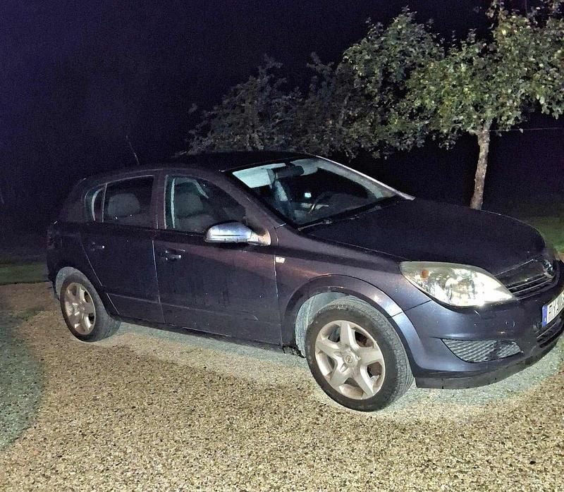 Blå Begagnad 2007 Opel Astra Halvkombi | 15 000 kr (Bra pris) - Bild 1/1