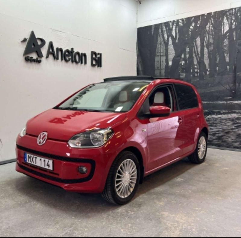 Röd Begagnad 2014 VW up! Halvkombi | 59 900 kr (Marknadspris) - Bild 1/4