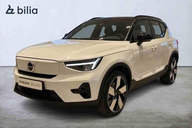 Begagnad Volvo XC40 Single Motor 175 kW (238 HK) 2023 Vit SUV