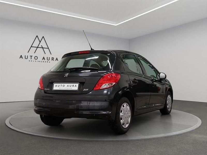 Begagnad Peugeot 207 95 HK (69 kW) 2010 Svart Halvkombi