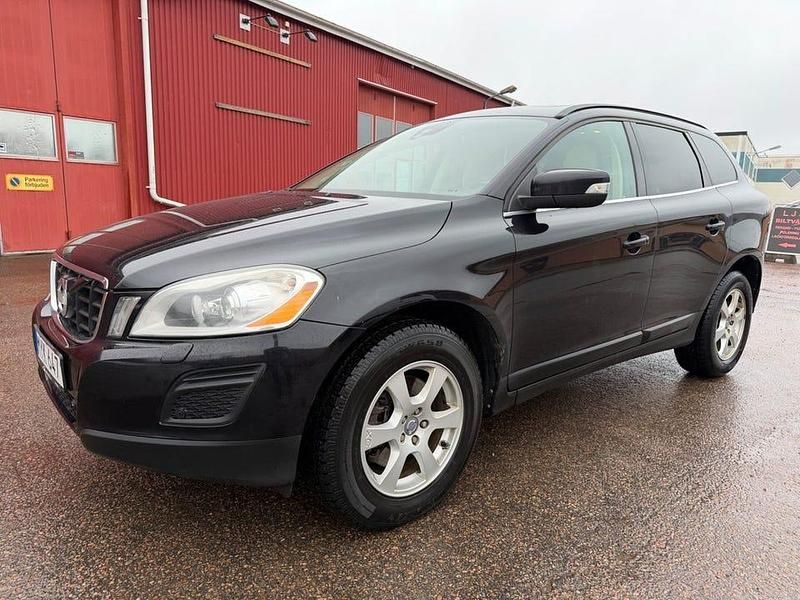 Begagnad Volvo XC60 Momentum 163 HK (119 kW) 2013 Svart SUV
