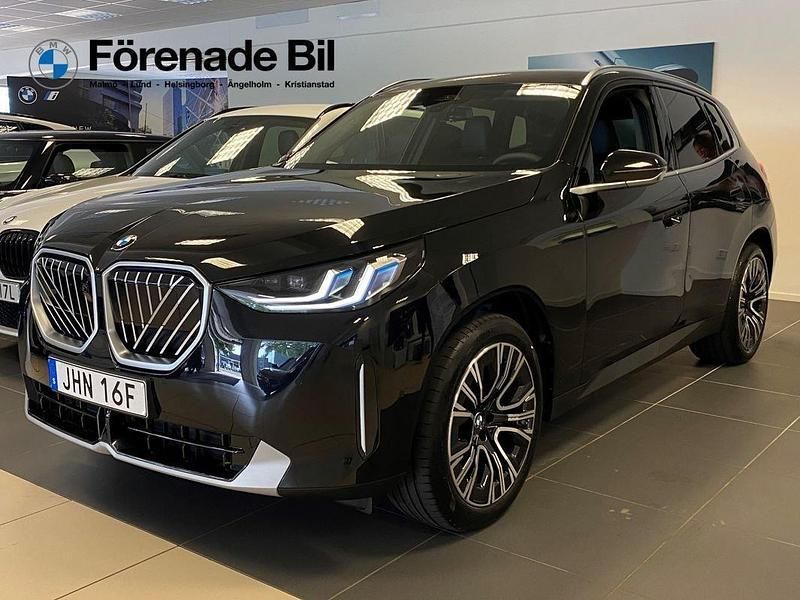 Svart Begagnad 2025 BMW X3 Comfort Edition SUV | 719 000 kr (Marknadspris) - Bild 1/4