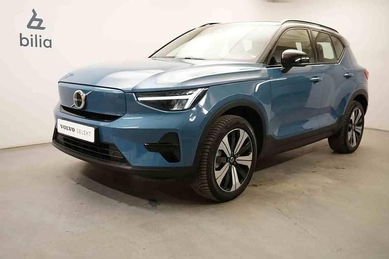 Begagnad Volvo XC40 Single Motor 154 kW (210 HK) 2023 Blå SUV