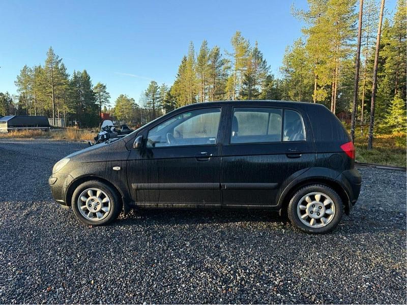 Svart Begagnad 2007 Hyundai Getz Halvkombi | 37 000 kr (Lite dyr) - Bild 1/4