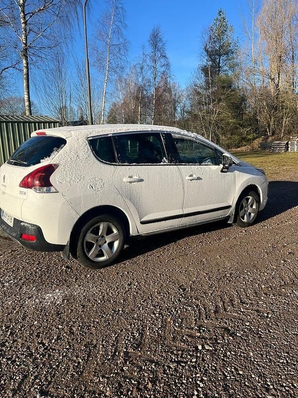 Begagnad Peugeot 3008 120 HK (88 kW) 2015 Kombi
