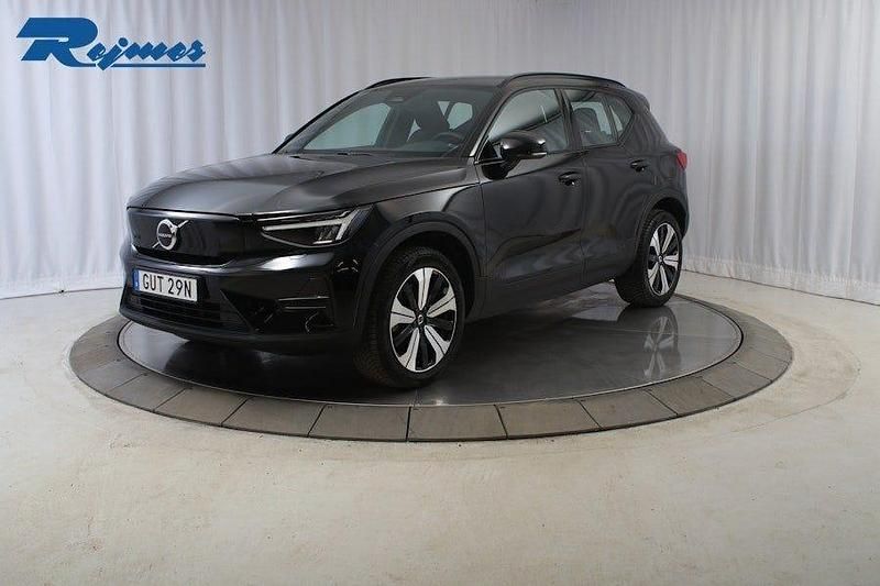Begagnad Volvo XC40 Core 185 kW (252 HK) 2022 Svart SUV
