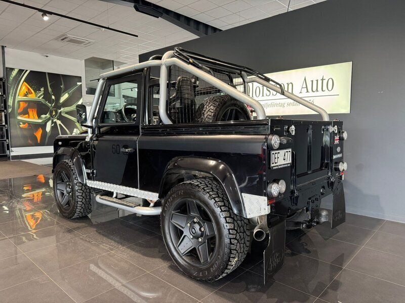 Begagnad Land Rover Defender 123 HK (90 kW) 2009 Svart SUV