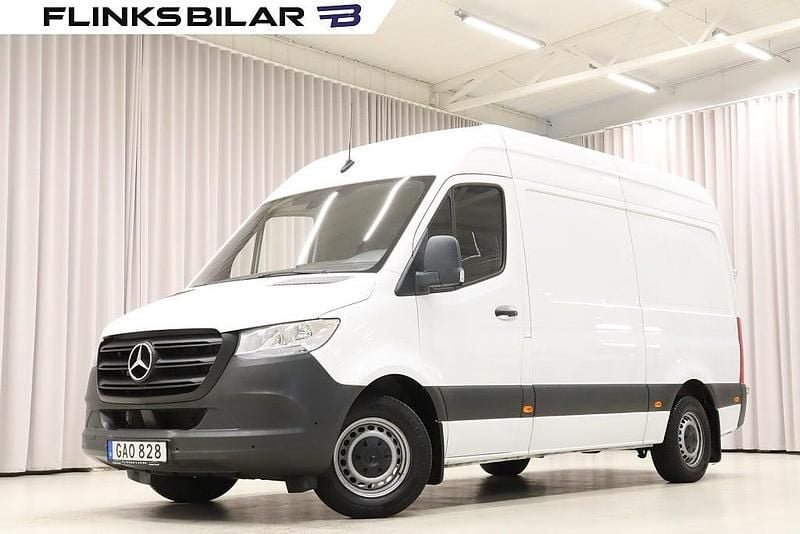 Vit Begagnad 2022 Mercedes Sprinter Van | 298 750 kr (Superpris) - Bild 1/4