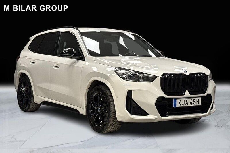 Vit Begagnad 2023 BMW iX1 Comfort Edition SUV | 679 000 kr - Bild 1/4