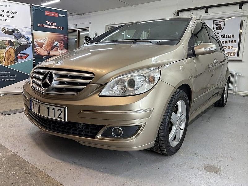 Begagnad Mercedes B200 136 HK (100 kW) 2006 Ljusbrun Minibuss