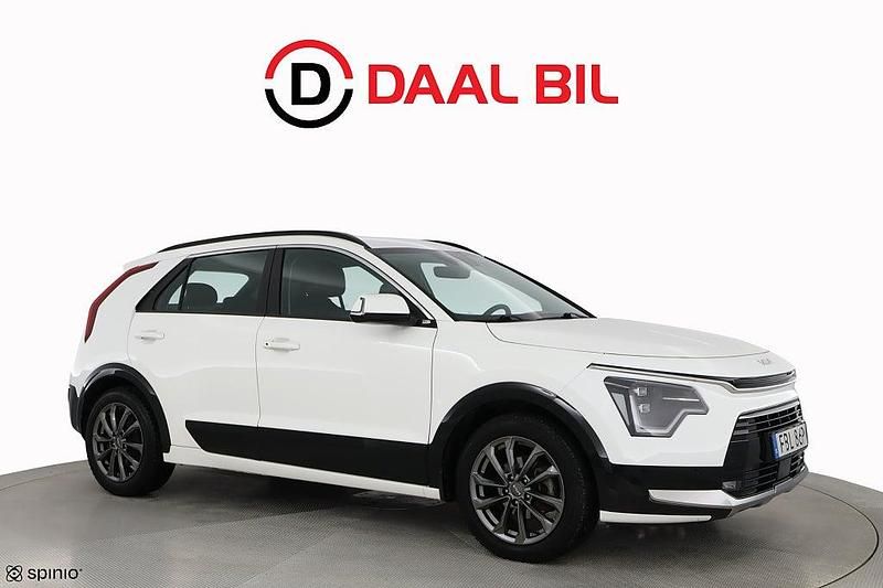 Begagnad Kia Niro Advance 141 HK (103 kW) 2022 Vit SUV