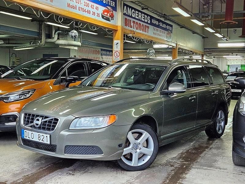 Grön Begagnad 2013 Volvo V70 Kinetic Kombi | 79 999 kr (Marknadspris) - Bild 1/4