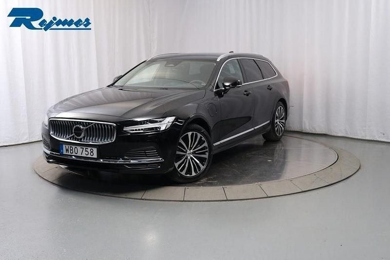 Onyx svart metallic Begagnad 2023 Volvo V90 Core Kombi | 399 900 kr (Marknadspris) - Bild 1/4