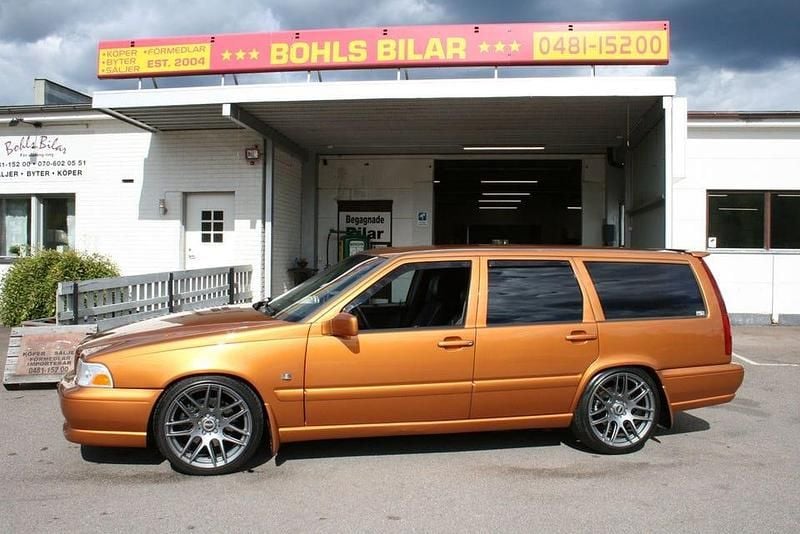 Gul Begagnad 1998 Volvo V70 Kombi | 149 000 kr - Bild 1/4