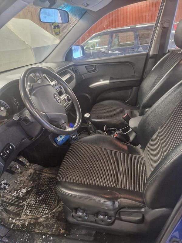 Kornblå Begagnad 2007 Kia Sportage SUV | 20 000 kr (Marknadspris) - Bild 1/4