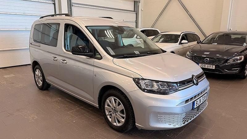 Begagnad VW Caddy Life 114 HK (83 kW) 2022 Silvermetallic Minibuss