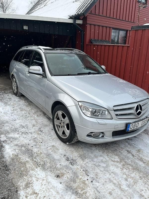 Begagnad 2008 Mercedes C180 Avantgarde | 35 000 kr (Bra pris) - Bild 1/4