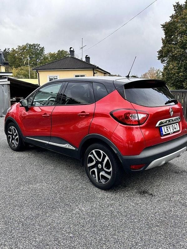Begagnad 2015 Renault Captur SUV | 69 000 kr (Marknadspris) - Bild 1/4