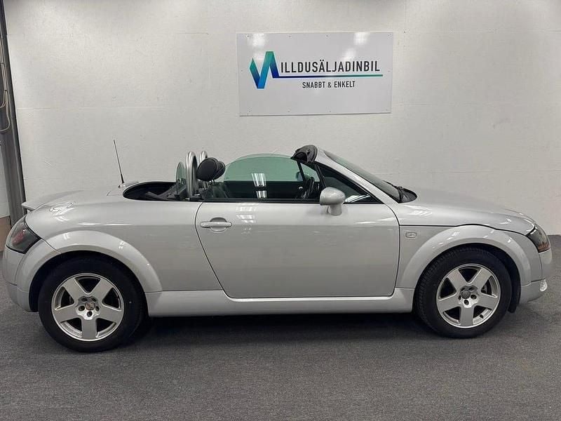 Begagnad Audi TT Roadster 150 HK (110 kW) 2001 Silver Cab