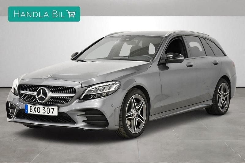Grå Begagnad 2019 Mercedes C200 AMG Kombi | 299 900 kr (Marknadspris) - Bild 1/4