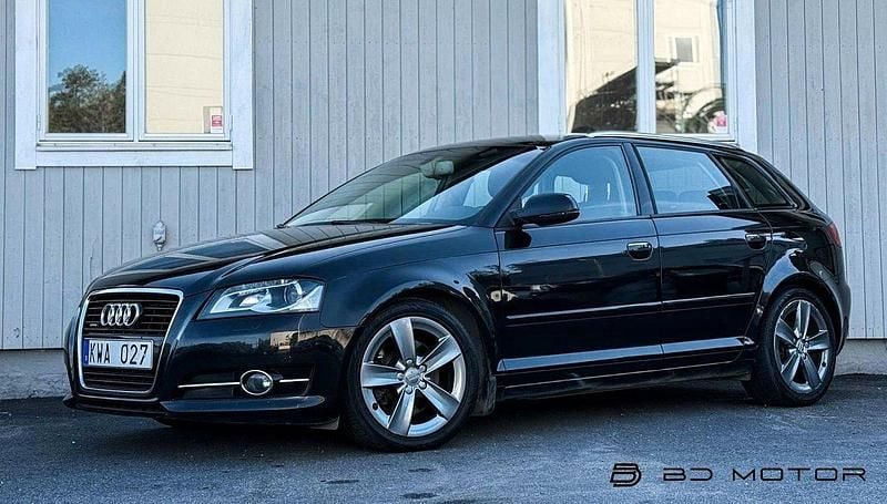 Svart Begagnad 2011 Audi A3 Sportback Halvkombi | 78 900 kr (Marknadspris) - Bild 1/4