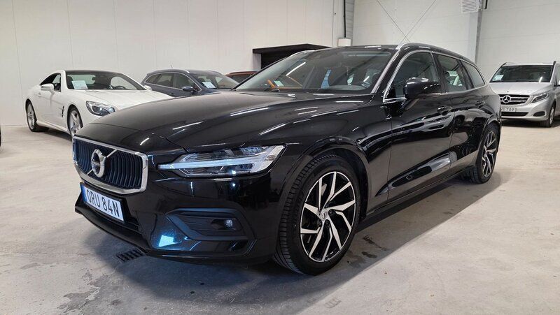 Svart Begagnad 2020 Volvo V60 Kombi | 289 500 kr (Bra pris) - Bild 1/4