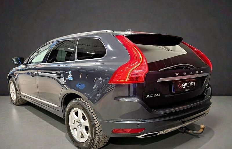 Begagnad Volvo XC60 Summum 181 HK (133 kW) 2014 Grå SUV