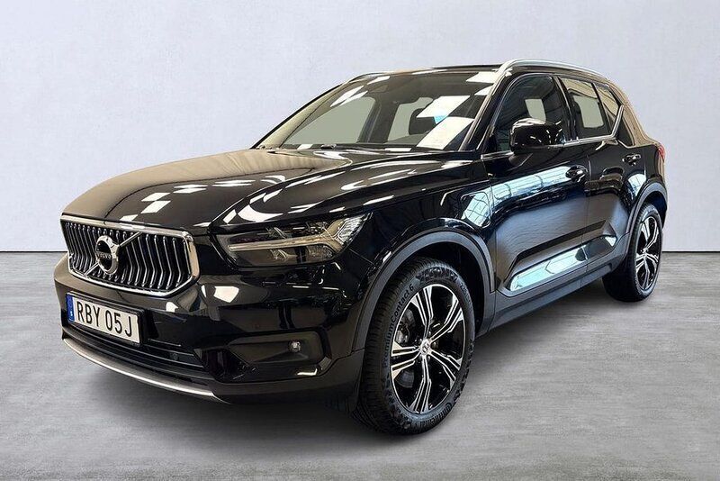 Svart Begagnad 2020 Volvo XC40 Inscription SUV | 319 000 kr (Marknadspris) - Bild 1/4