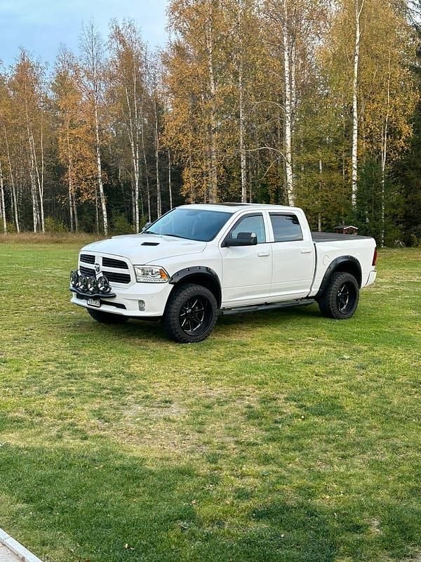 Begagnad 2014 Dodge Ram Pickup | 299 000 kr (Marknadspris) - Bild 1/4