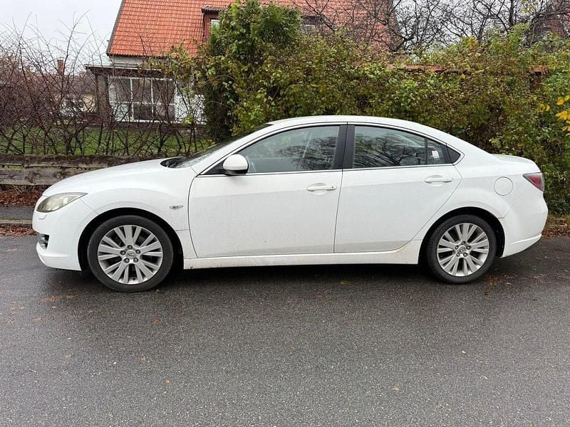 Vit Begagnad 2008 Mazda 6 Sedan | 38 000 kr (Marknadspris) - Bild 1/4